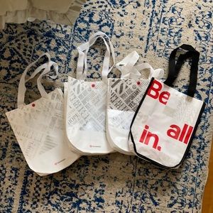 BUNDLE 4 small Lululemon bags with snaps